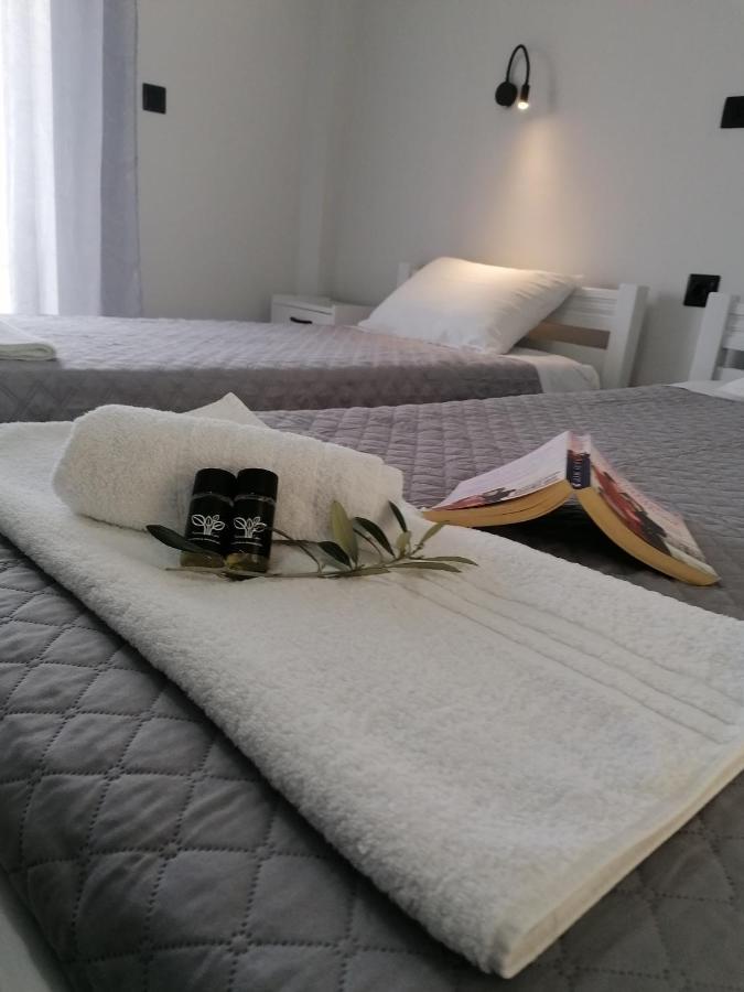 Makis Apartments Арилас Екстериор снимка