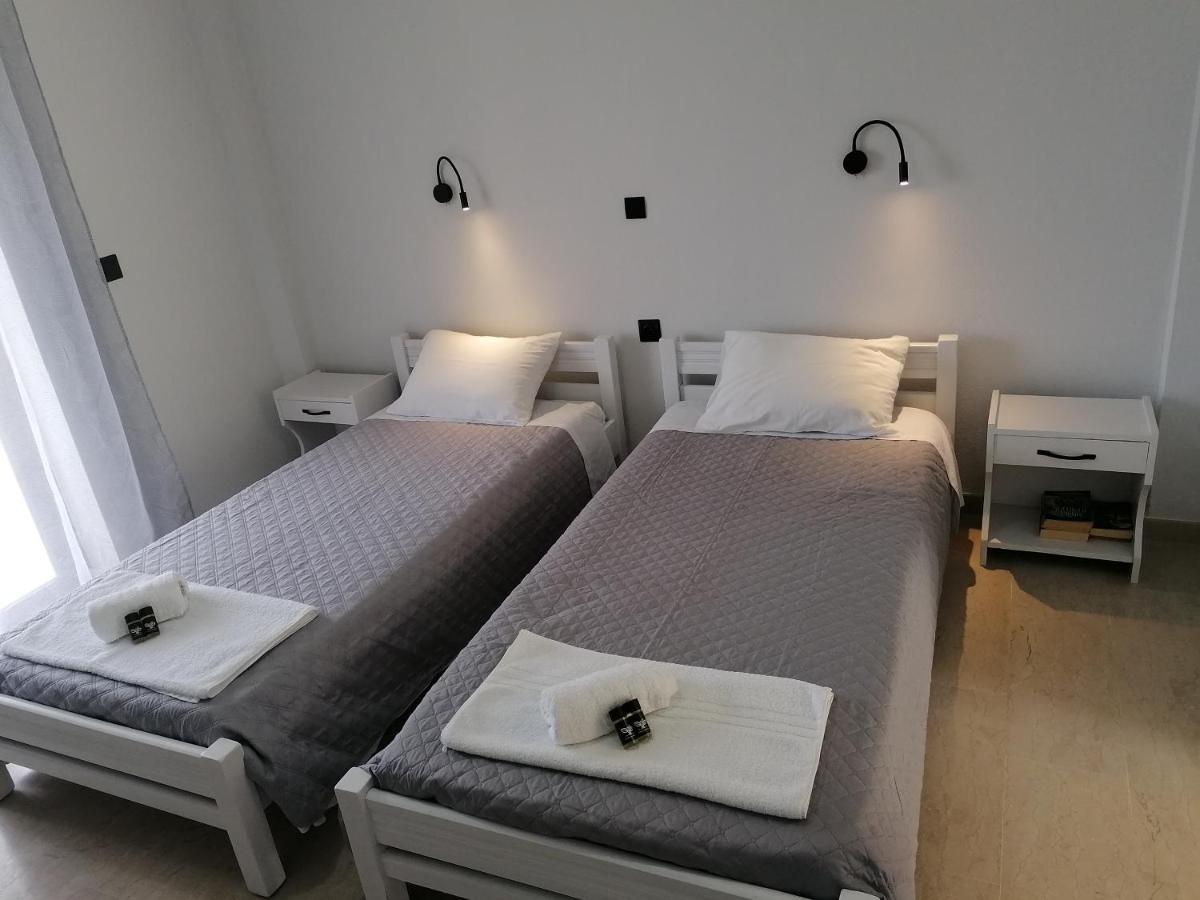 Makis Apartments Арилас Стая снимка