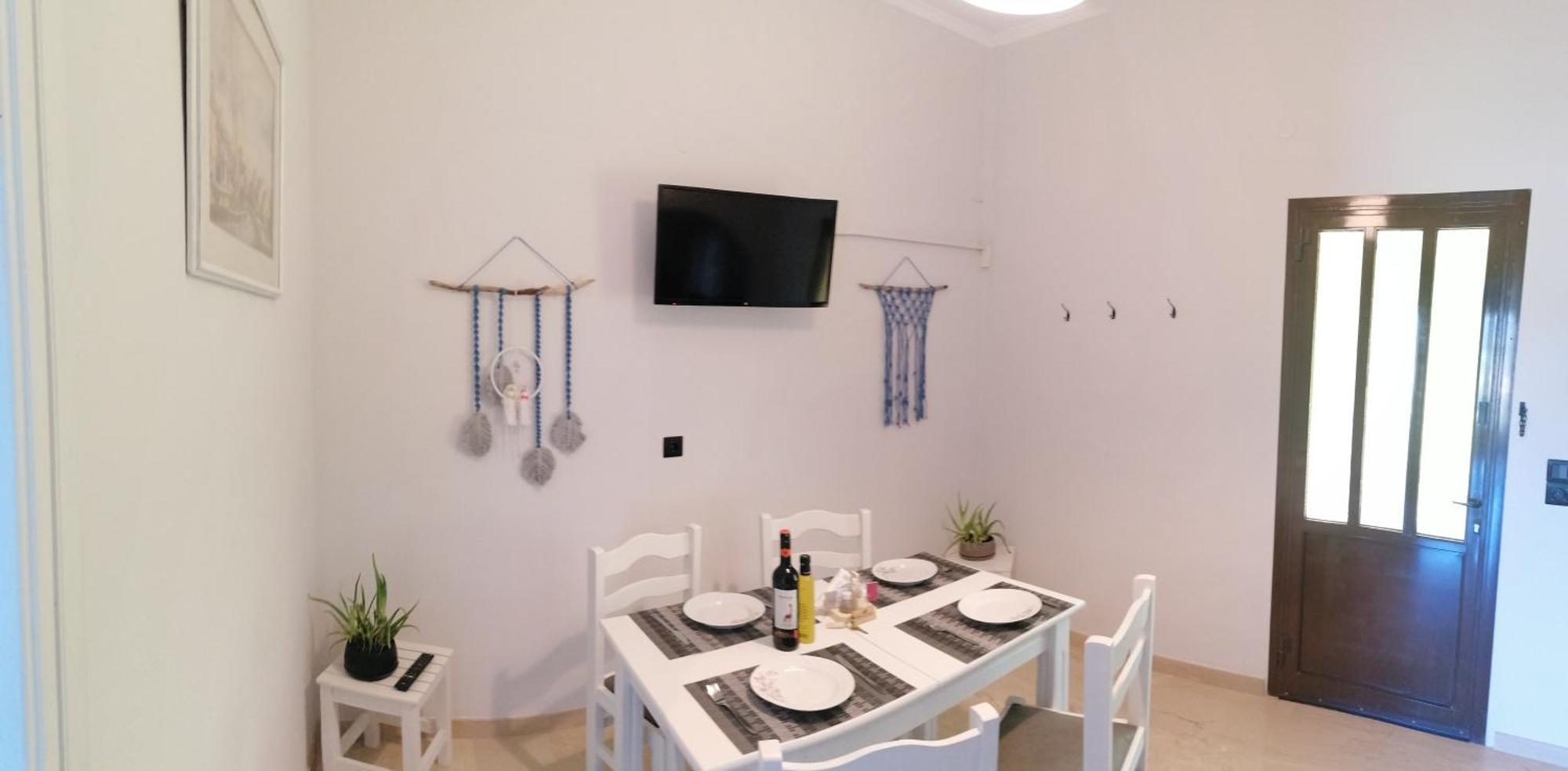 Makis Apartments Арилас Стая снимка